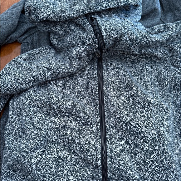 lululemon athletica Black, White, and Gray Sweatshirts - Picture 4 of 8